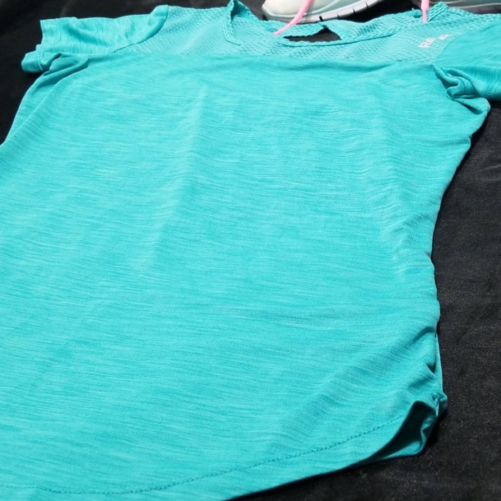 NWOT - Reebok Workout Shirt - Picture 2 of 8
